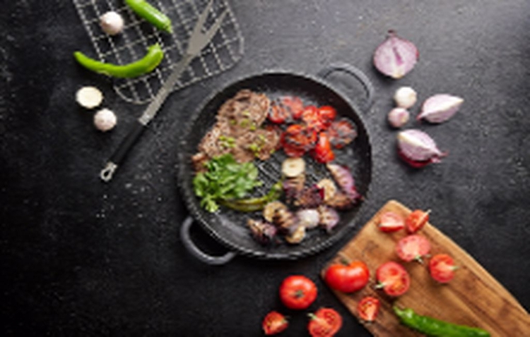 שווארמה סינטה בצל ועגבניה חרוכים\קינן בסל