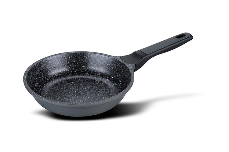 מחבת 22 ס"מ BLACKBERRY